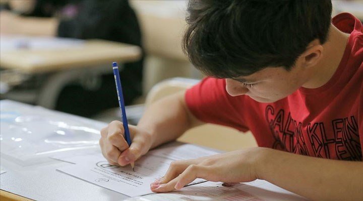 LGS matematik çalışan öğrenci
